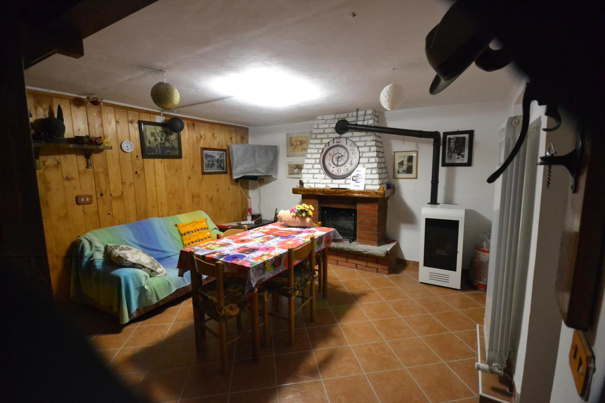 Casa Vacanze Mingos Lodio Di La Carpineta Exterior photo